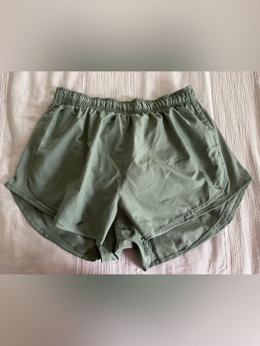 Light mint green Active Sport Shorts Nike - Picture 3 of 5